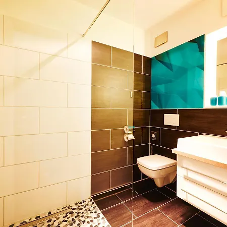 Travelinjoy Hotel